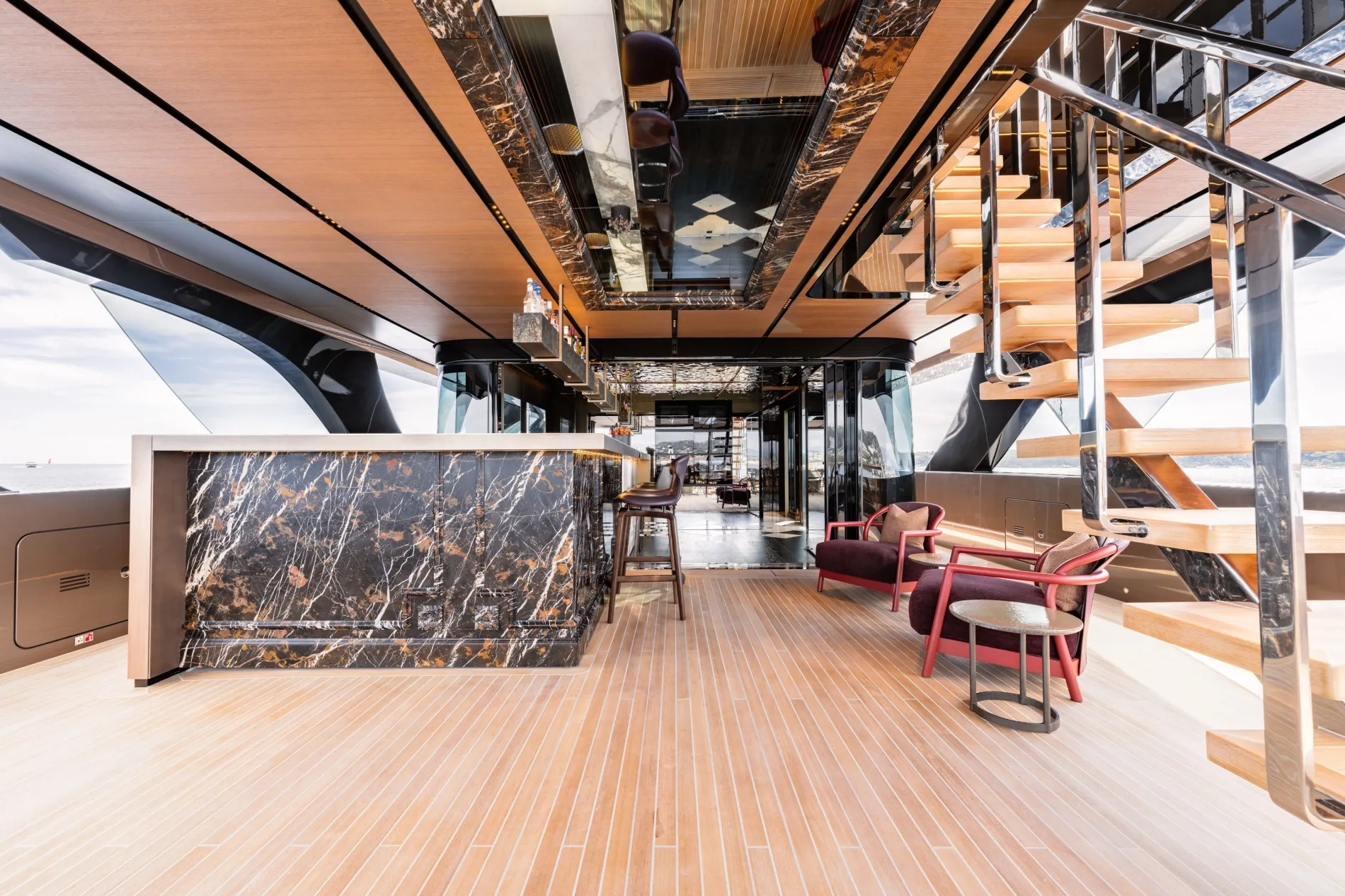 AVANT-GARDE ITALIAN DESIGN