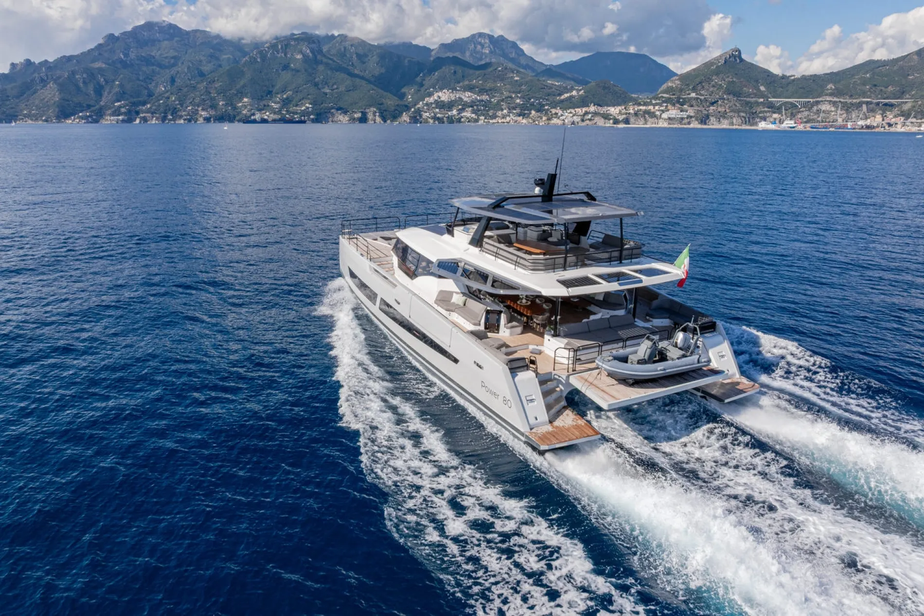 Fountaine Pajot Power 80