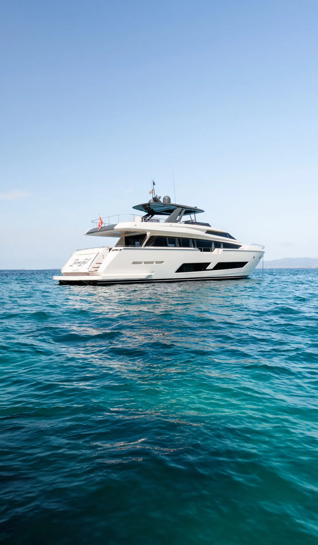 CONTEMPORARY ITALIAN DESIGN