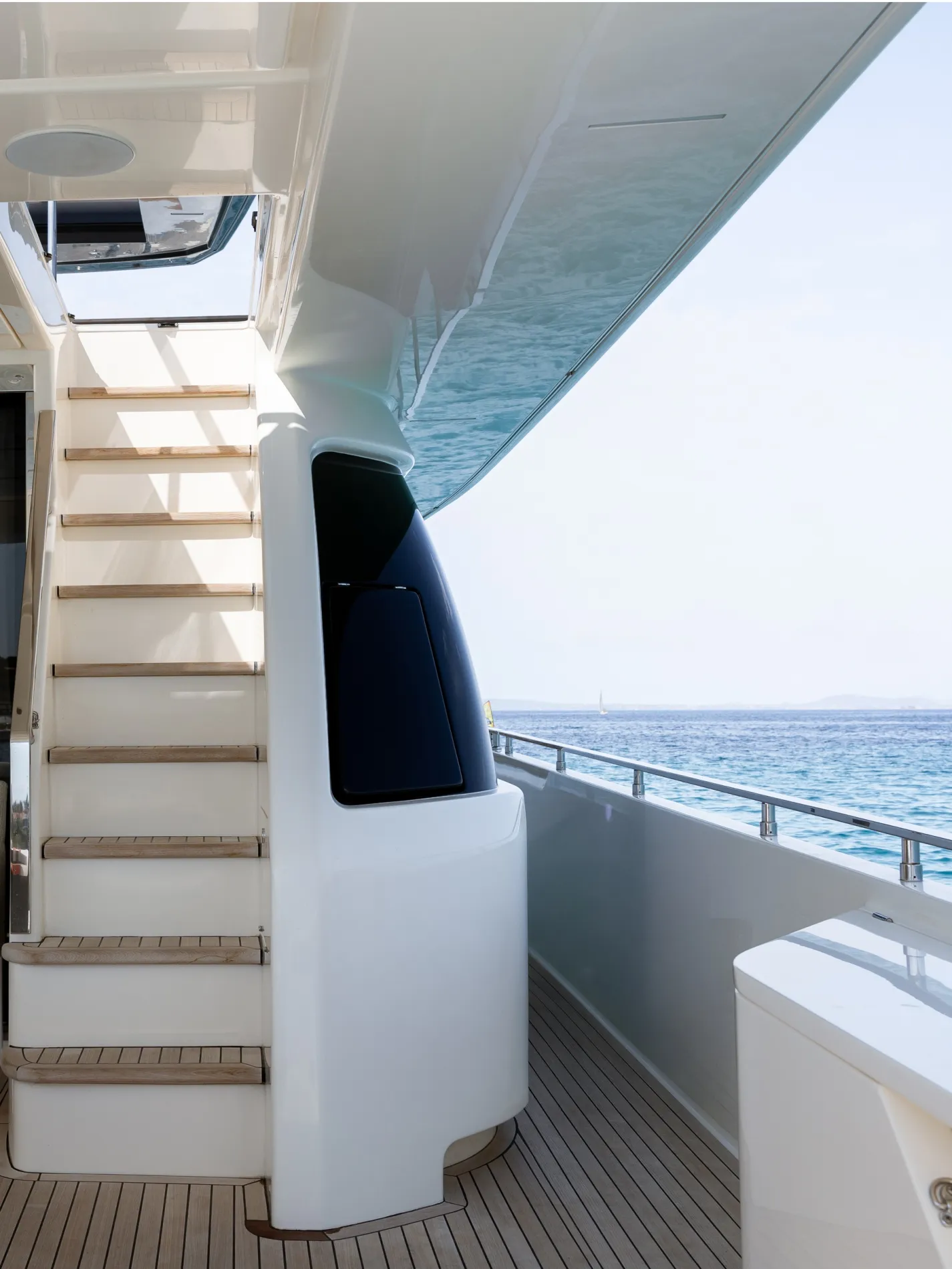 CONTEMPORARY ITALIAN DESIGN