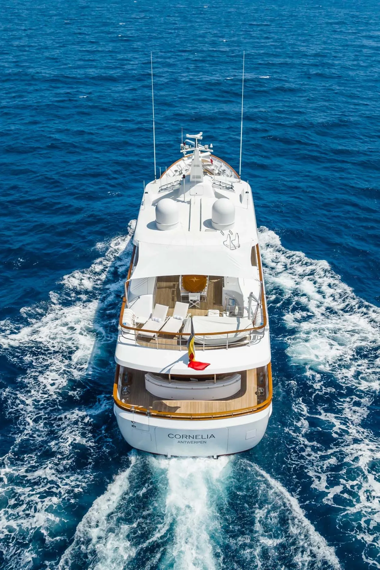 TRADITIONAL DUTCH DESIGN. CUSTOM BUILT IN STEEL.