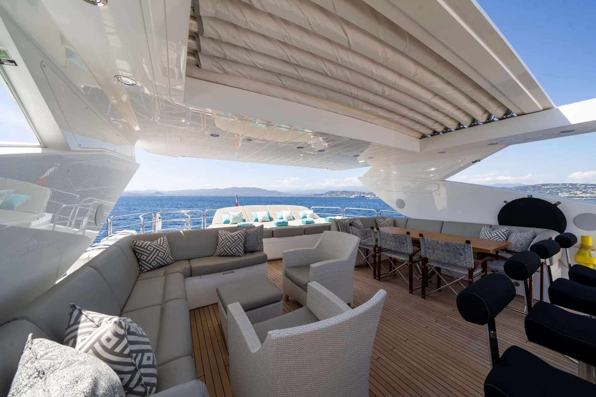 TURNKEY SUMMER CRUISING