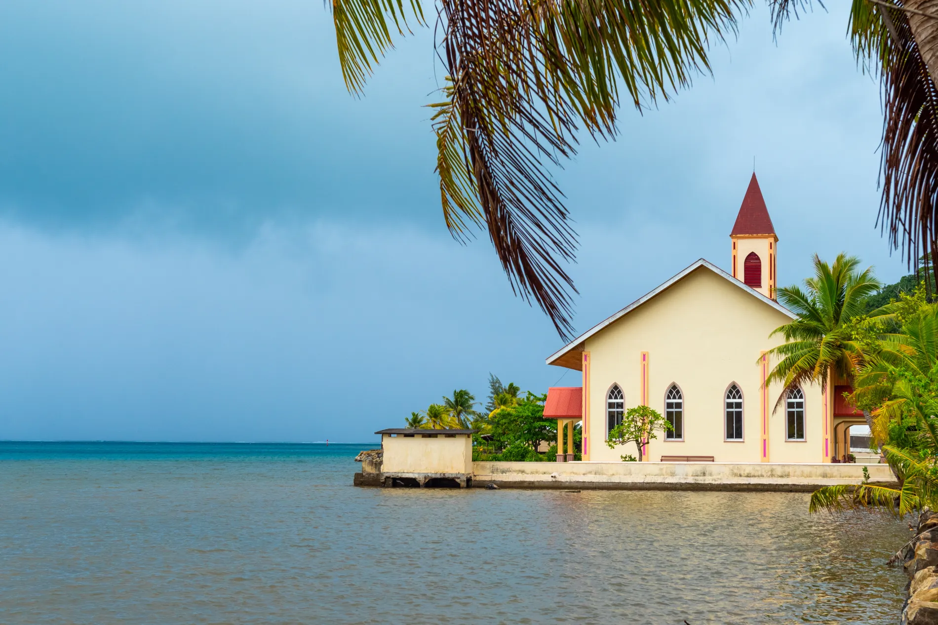 Rich Island Cultures