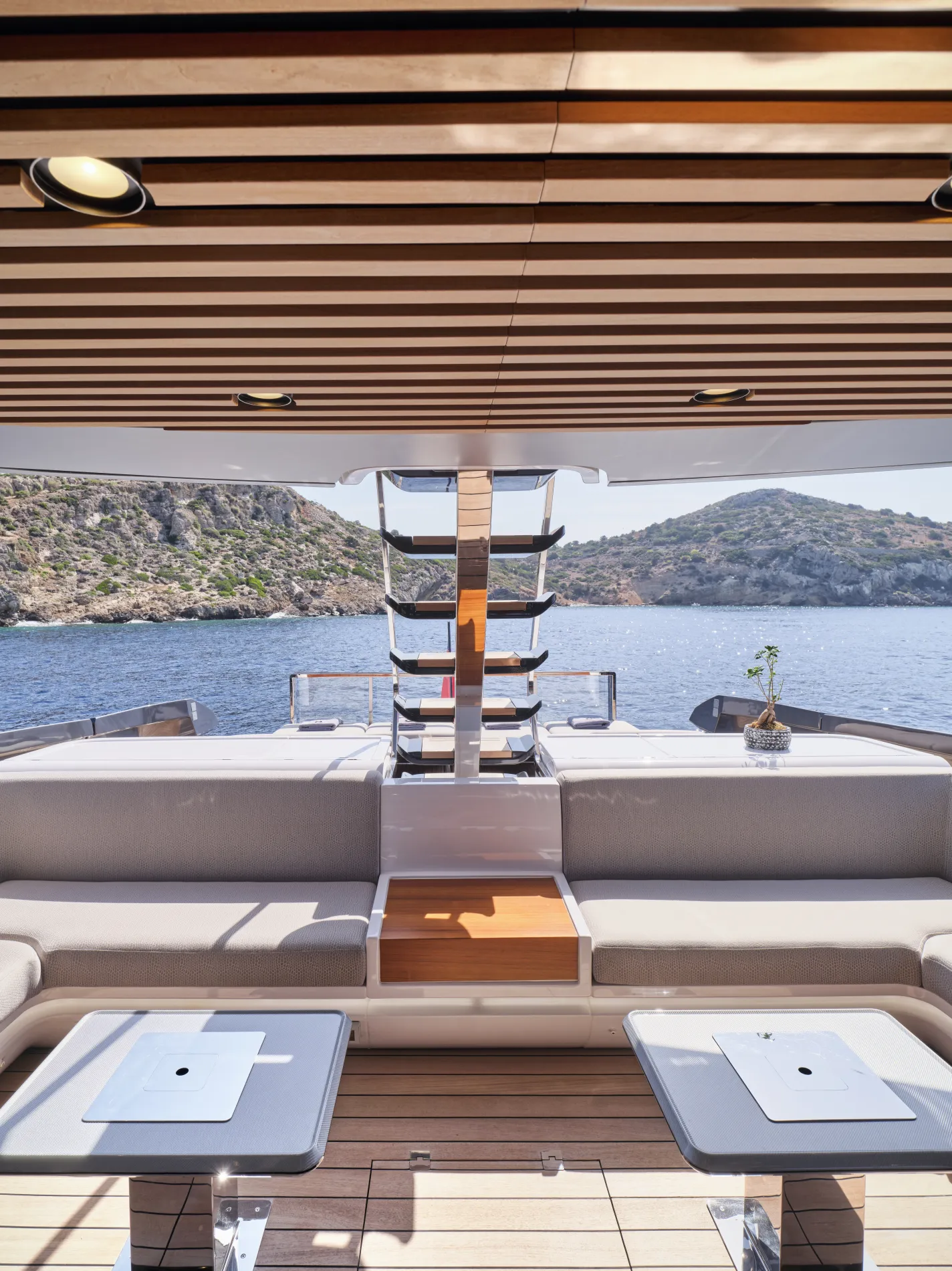 The Highest-Spec Azimut Grande S10