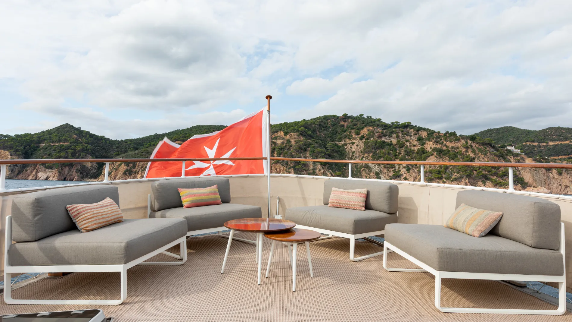 IMPRESSIVE SPACES FOR A SUB-24M