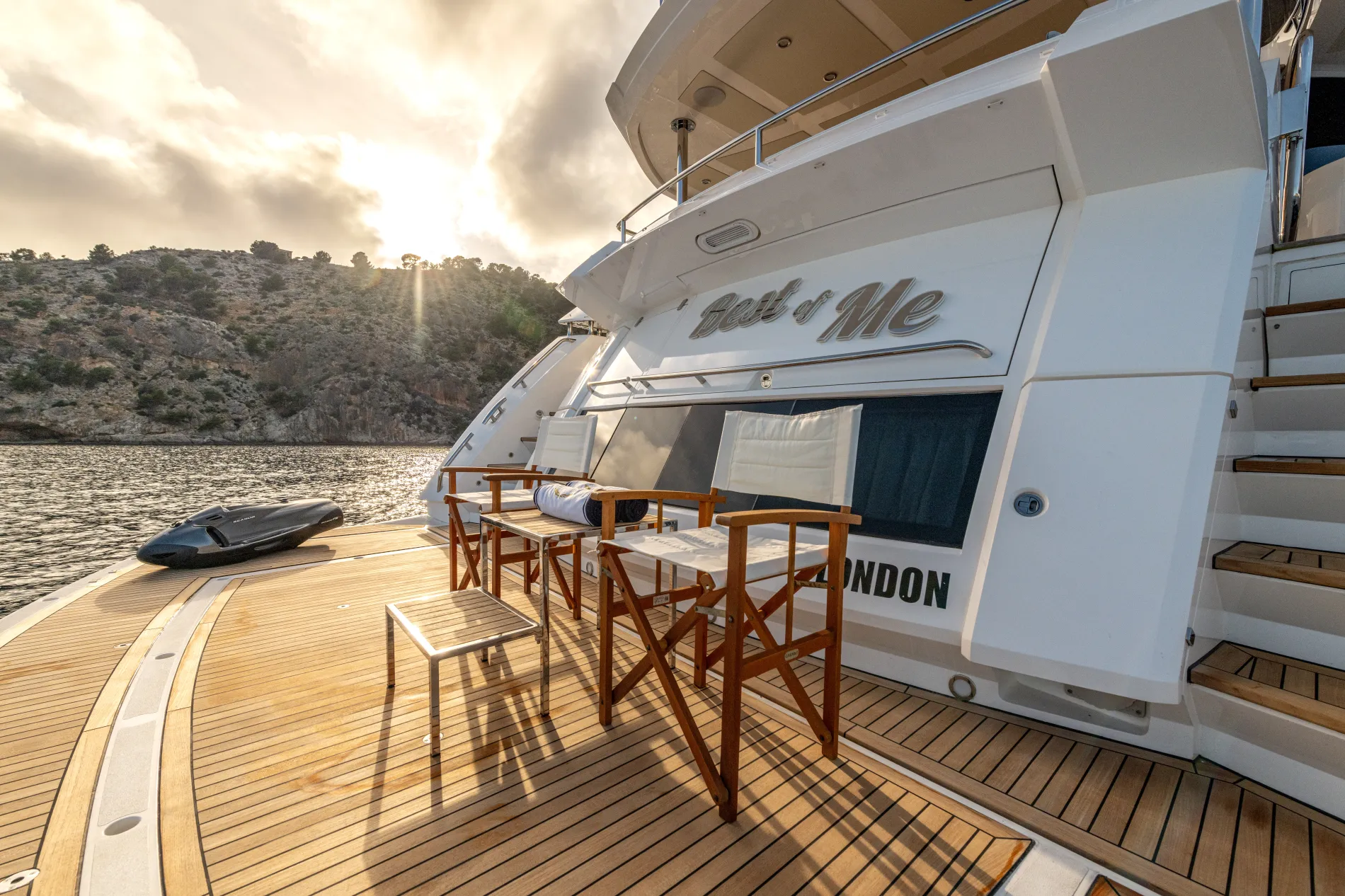 Balcony & swim platform