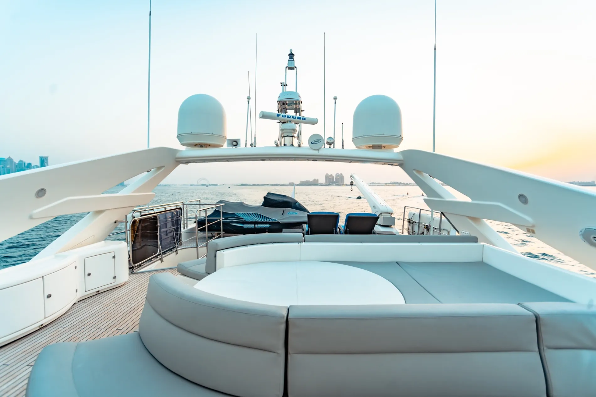 Expansive Deck Spaces