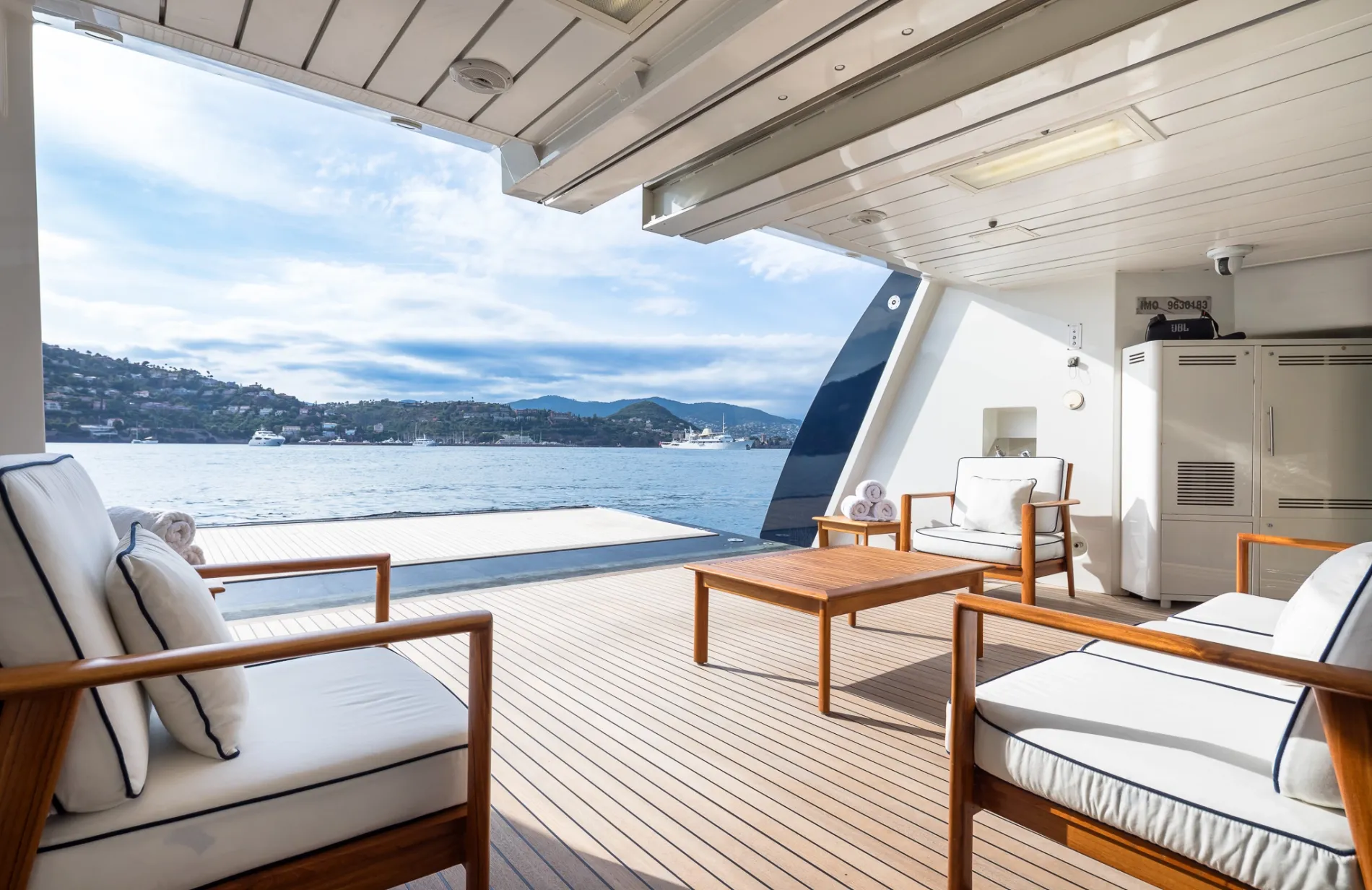  Beach Club & Platform