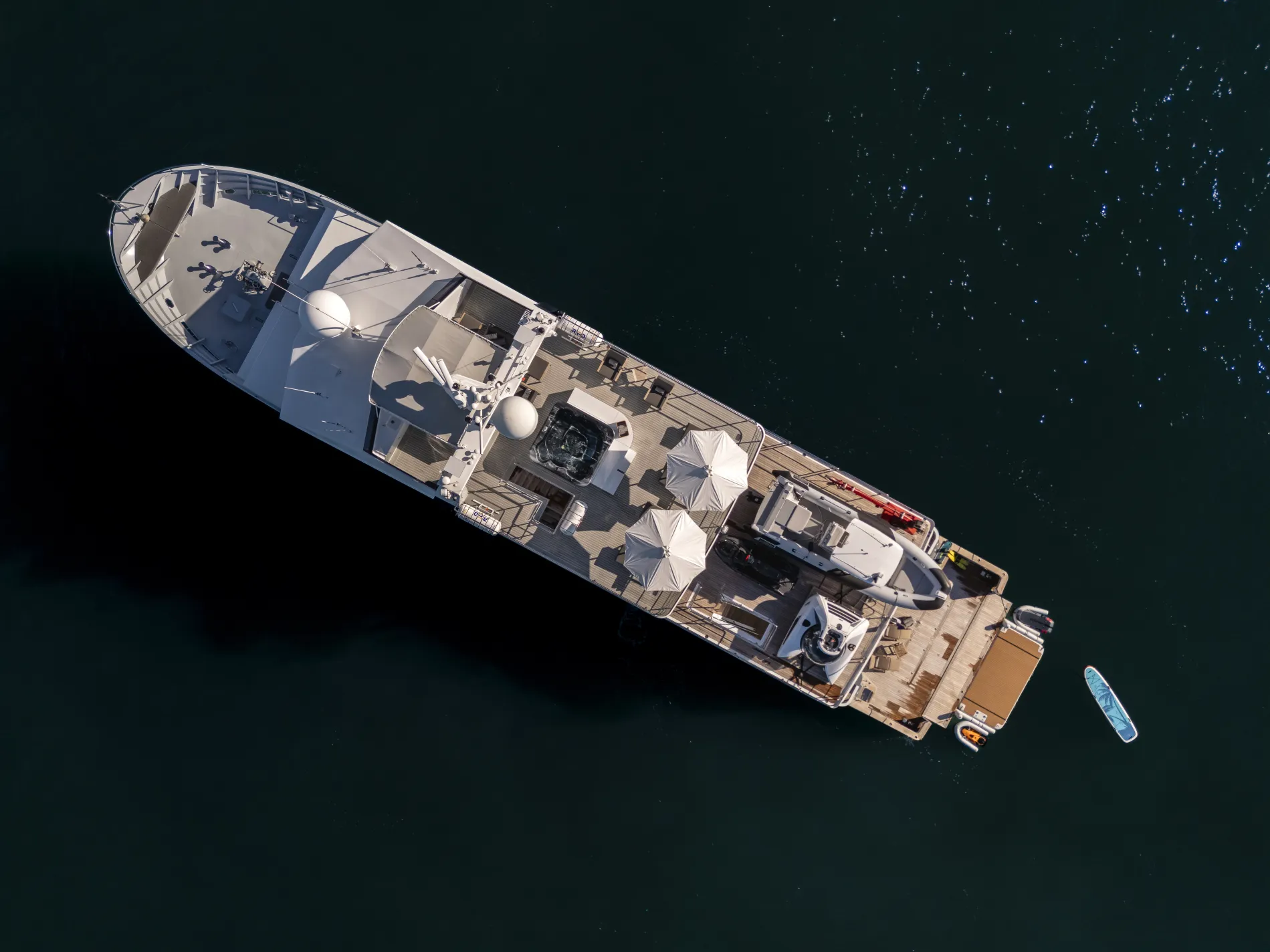 EXPLORE THE UNDERWATER WORLD 