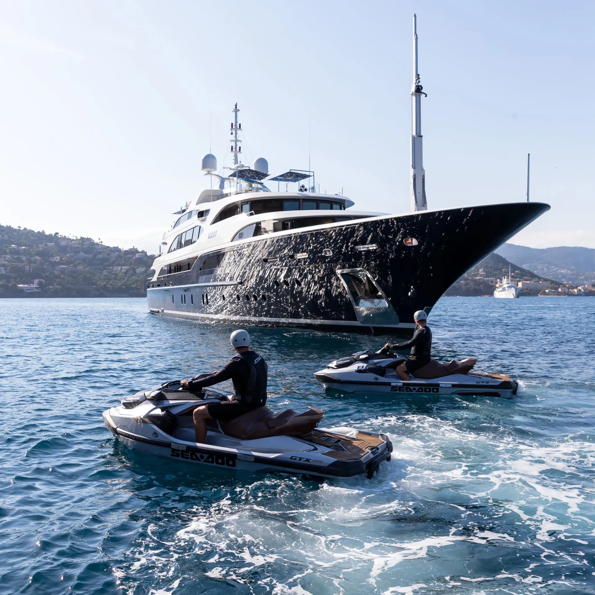 Crafting Your Yacht’s Signature Story