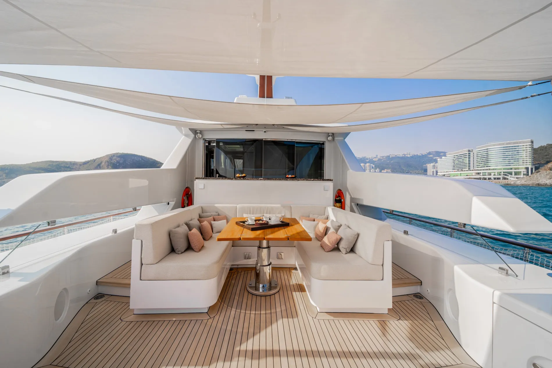 THE PERFECT COASTAL CRUISER