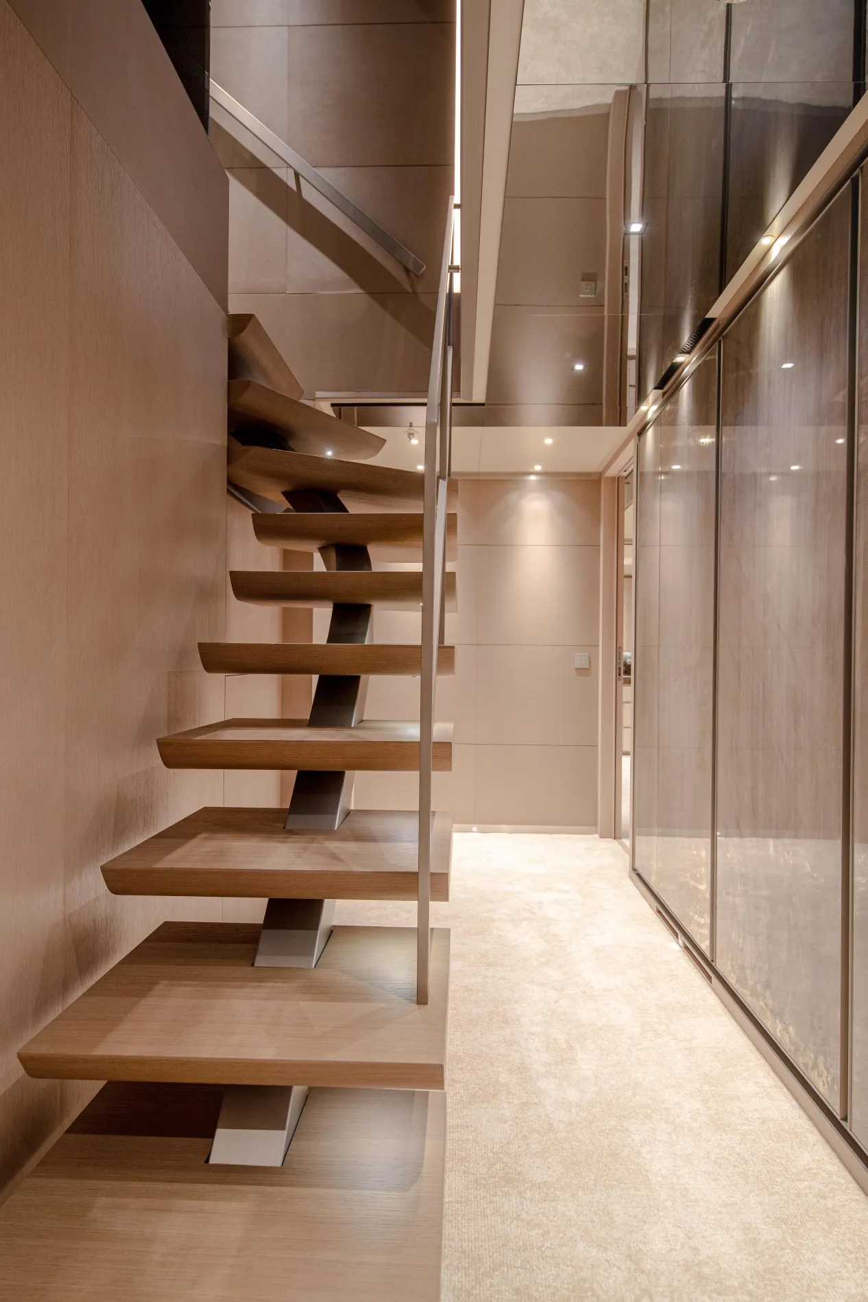 Hybrid Power. Paszkowski Architecture.