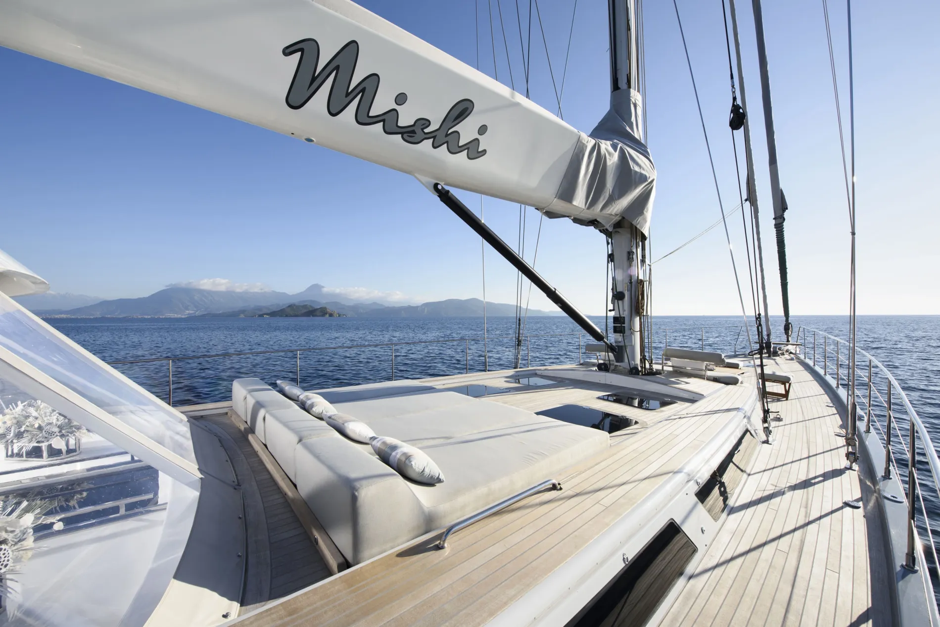 Flush Deck & Push-Button Control