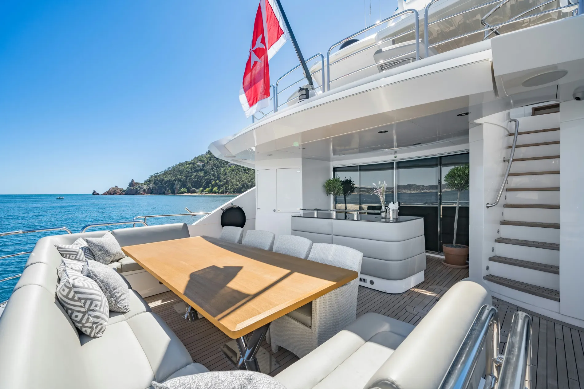 Impressive Deck Spaces