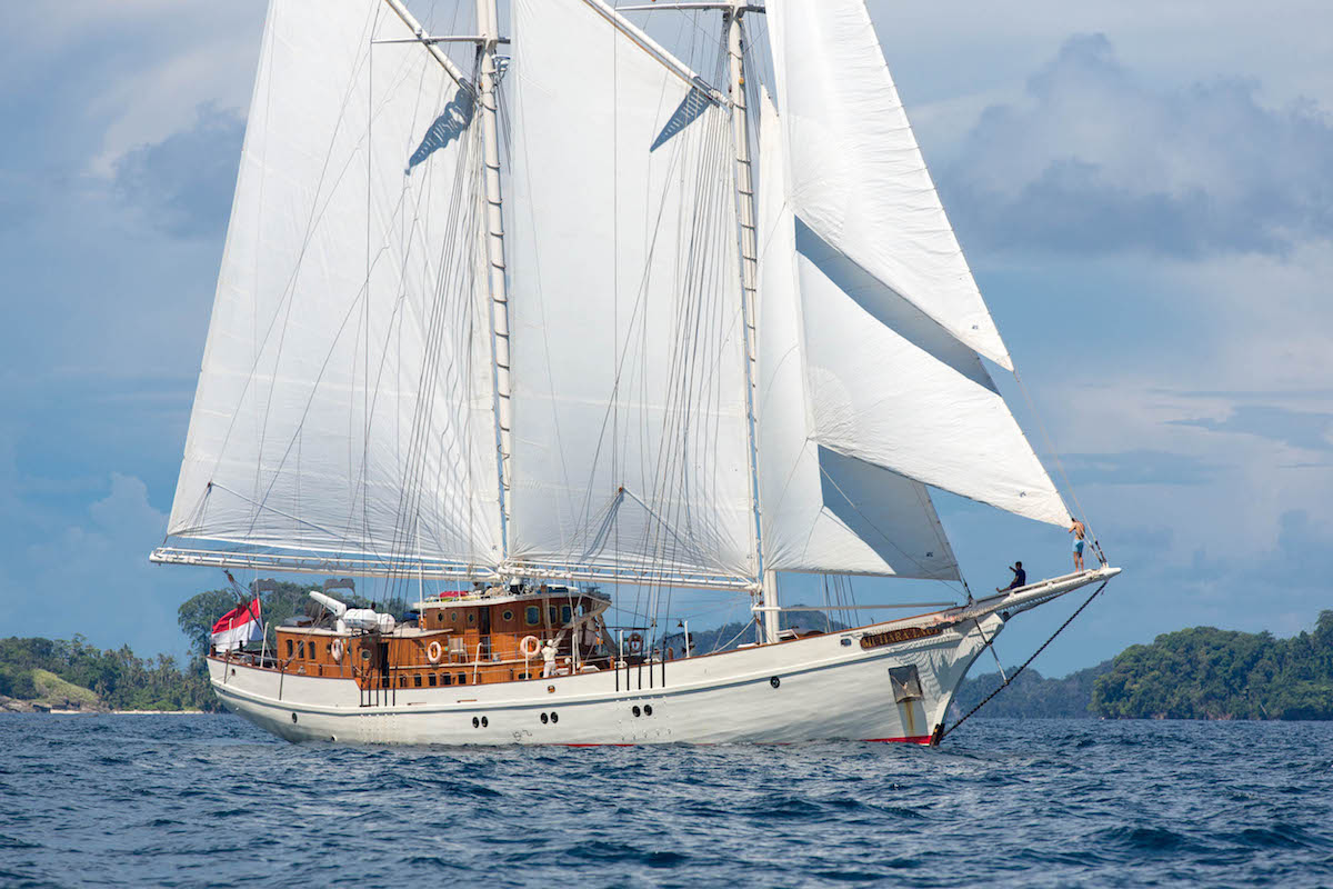 MUTIARA LAUT  Luxury Sailing Yacht  for Charter C N